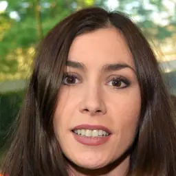 Portrait d'Olivia Ruiz en 2013